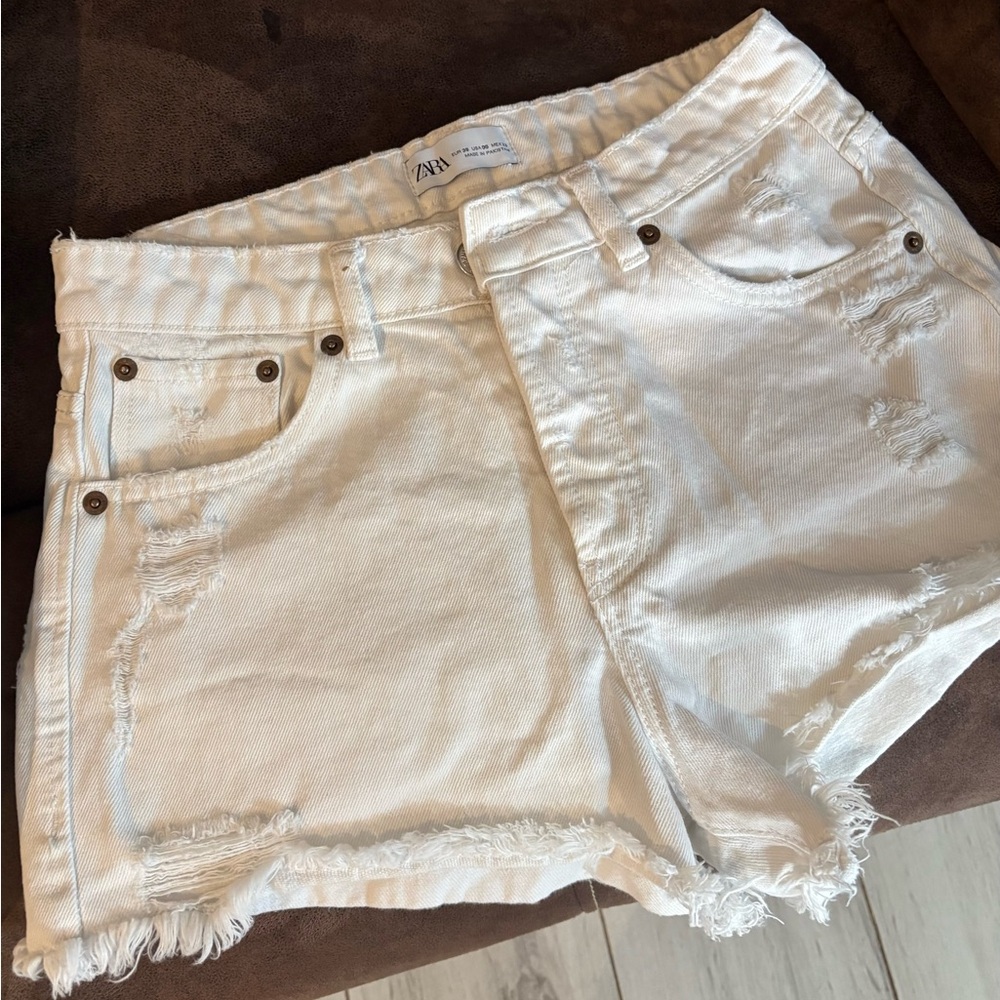 Zara White Frayed Jean Shorts